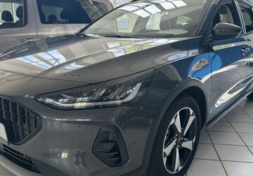 Ford Focus 49.500 km 22.499 &euro; Wuppertal 42117
