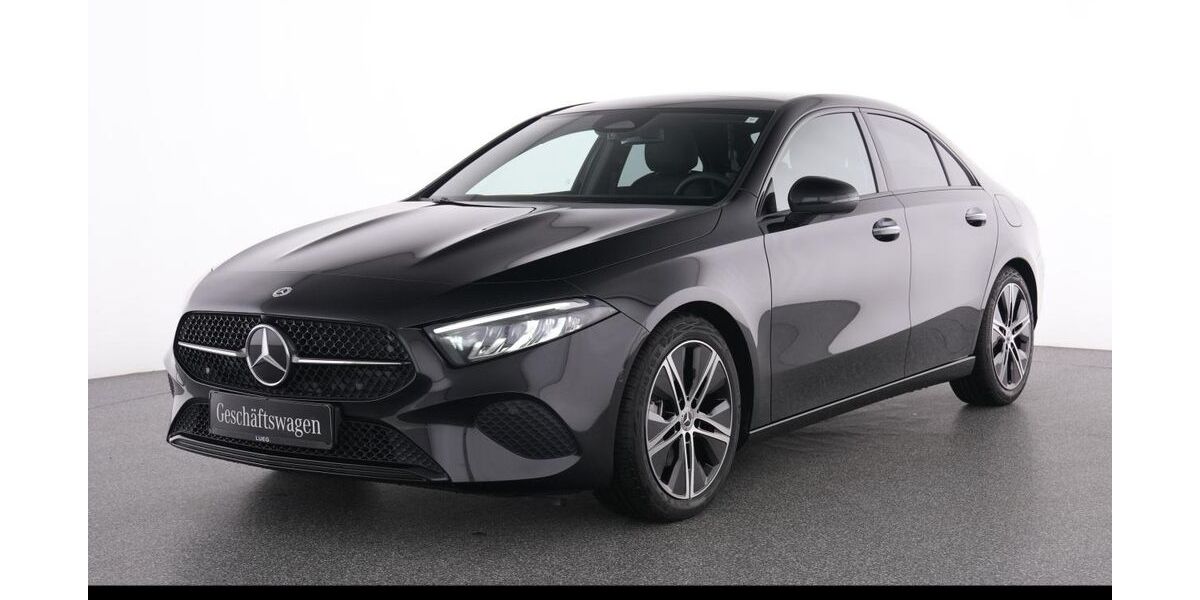 Mercedes-Benz A 180 3.500 km 33.995 &euro; Essen 45309