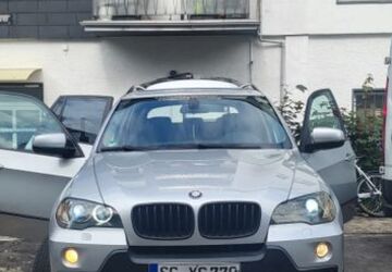 BMW X5 230.000 km 6.790 &euro; Wuppertal 42285