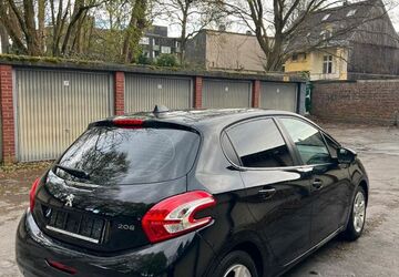 Peugeot 208 93.877 km 4.500 &euro; Wuppertal 42107