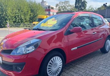 Renault Clio 152.000 km 4.499 &euro; Wuppertal 42285