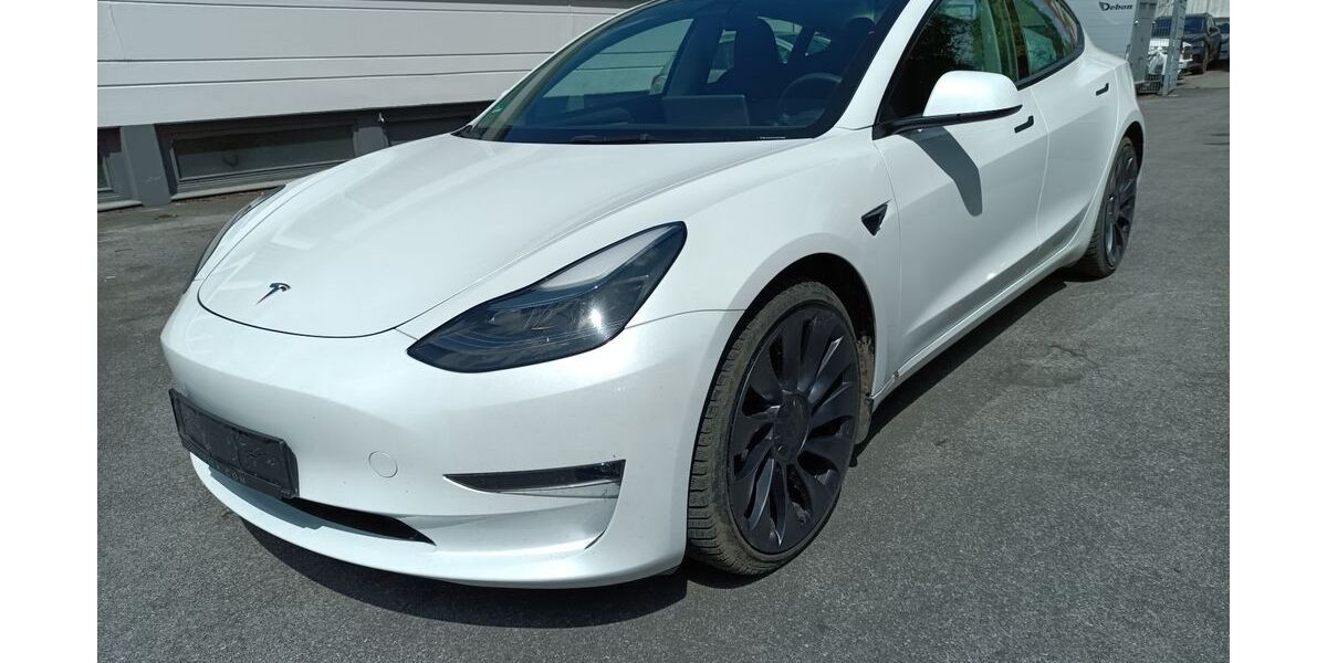 Tesla Model 3 80.000 km 30.900 &euro; Wuppertal 42281