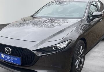 Mazda 3 1.355 km 30.890 &euro; Düsseldorf 40472