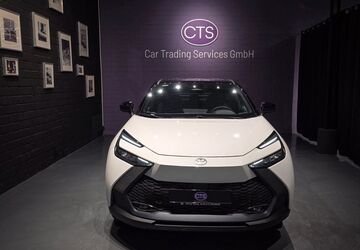 Toyota C-HR 5.530 km 33.200 &euro; Düsseldorf 40476