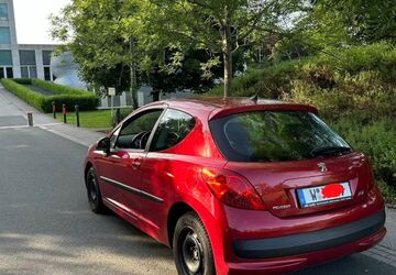 Peugeot 207 142.000 km 2.700 &euro; Wuppertal 42119