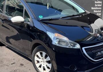 Peugeot 208 125.000 km 2.499 &euro; Wuppertal 42117