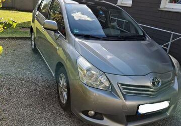 Toyota Verso 195.000 km 6.500 &euro; Wuppertal 42349