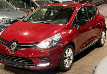Renault Clio 112.000 km 8.990 &euro; Wuppertal 42349