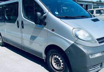 Opel Vivaro 125.800 km 5.999 &euro; Hilden 40723