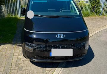 Hyundai STARIA 99.800 km 29.999 &euro; Düsseldorf 40227